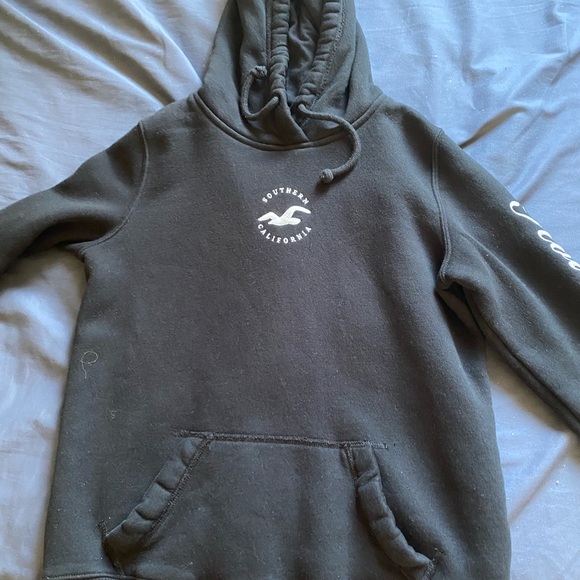 black hollister string hoodie, super comfortable, worn a few times - Picture 2 of 5